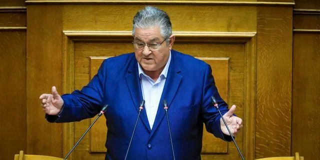Ο Δημήτρης Κουτσούμπας στη Βουλή