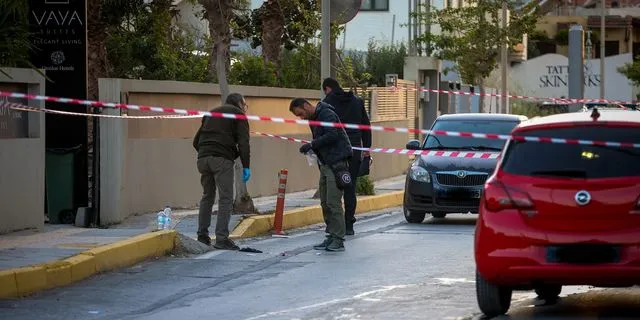 Ενέδρα θανάτου έστησε 54χρονος στην περιοχή Αμουδάρα στο Ηράκλειο της Κρήτης.