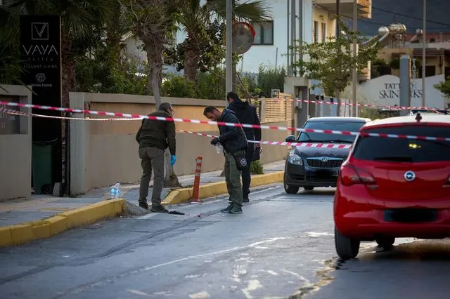 Ενέδρα θανάτου έστησε 54χρονος στην περιοχή Αμουδάρα στο Ηράκλειο της Κρήτης.