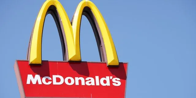 McDonald’s: Επένδυση 1,4 εκατ. ευρώ για το πρώτο ευρωπαϊκό “Project Ray” στο The Mall Athens