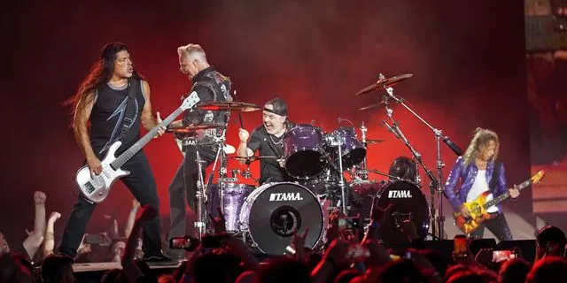 Metallica: “Δονείται” ήδη το ΟΑΚΑ από το πρώτο sound check – Βίντεο