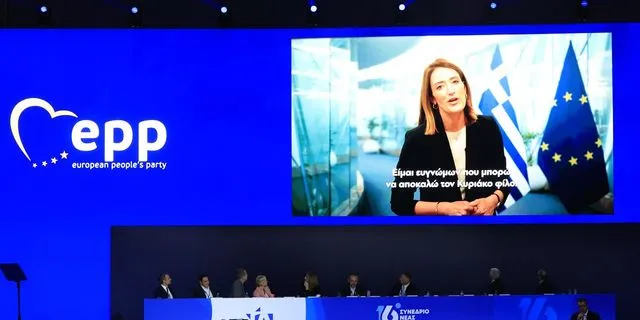 Μετσόλα στο συνέδριο της ΝΔ: “Η Ελλάδα προοδεύει και πρωτοστατεί στην Ευρώπη”