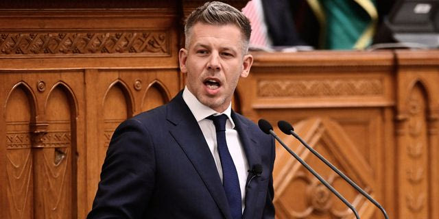 Πίτερ Μαγιάρ