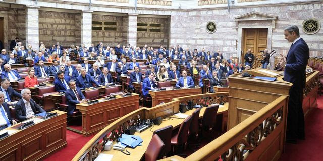 Ο Μητσοτάκης, οι βουλευτές και η μύγα στον ελέφαντα…