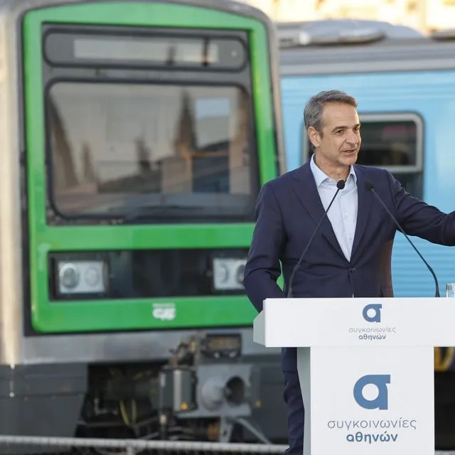 Μητσοτάκης: “Νέα λεωφορεία, νέοι συρμοί και συλλογικές συμβάσεις στις συγκοινωνίες”