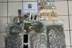Σαντορίνη: Έφοδος σε 17 σπίτια – Κατασχέθηκαν 5 κιλά κάνναβης