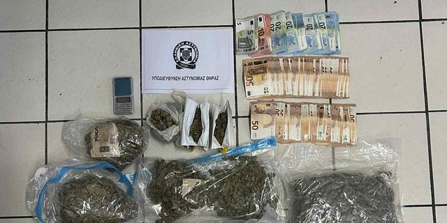Σαντορίνη: Έφοδος σε 17 σπίτια – Κατασχέθηκαν 5 κιλά κάνναβης