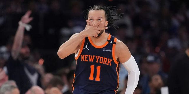 NBA: Ο Μπράνσον έβαλε 30 πόντους και οι Νικς απέχουν μία νίκη από τη σκούπα και τους τελικούς