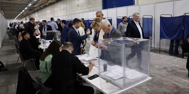 Η “μοιρασιά” στη νέα ΠΕ της ΝΔ – Ο Μητσοτάκης και οι “δελφίνοι”