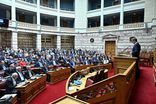 Μητσοτάκης στους βουλευτές της ΝΔ: Όχι σε μίζερη εσωστρέφεια