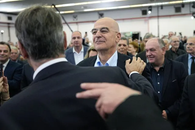 Δελφίνια και μαρίδες