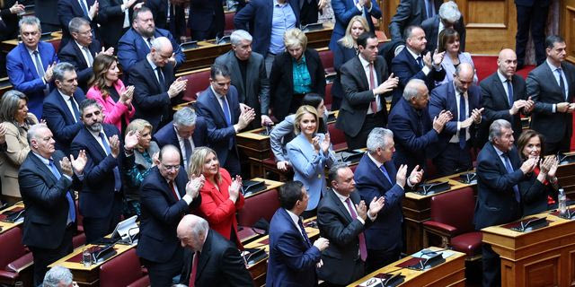 ΝΔ με ολίγον από αντάρτικο