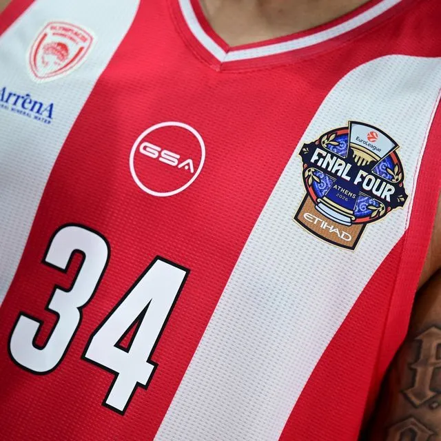 Ολυμπιακός: Το λογότυπο του Final Four στη φανέλα των ερυθρολεύκων