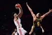 Ολυμπιακός – ΑΕΚ 94-77: Ερυθρόλευκο πάρτι στο κατάμεστο ΣΕΦ και 1-0
