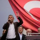 O Οζγκούρ Οζέλ