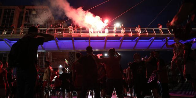 EuroLeague Final Four 2026: Έξαλλοι πανηγυρισμοί των οπαδών του Ολυμπιακού μετά την πρόκριση στον τελικό