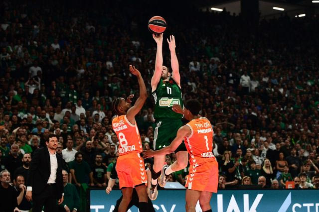 EuroLeague: Οι διαιτητές για το Game 4 του Παναθηναϊκού AKTOR με τη Βαλένθια