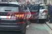 Πάτρα: SUV έπεσε πάνω σε σταθμευμένο αυτοκίνητο και χτύπησε πεζή