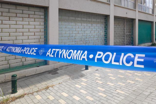 Κύπρος: Πήδηξαν στο κενό για να γλιτώσουν έφοδο της Υπηρεσίας Μετανάστευσης