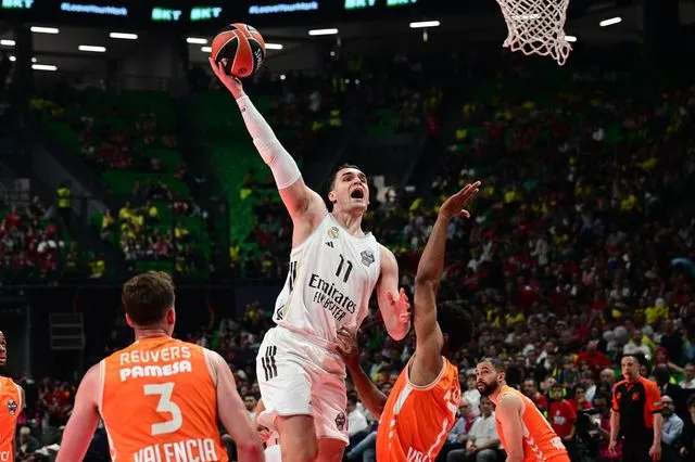 Euroleague Final Four 2026: Η Ρεάλ επικράτησε της Βαλένθια με 105-90 και δίνει ραντεβού με τον Ολυμπιακό στον τελικό