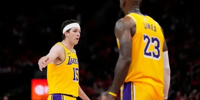 NBA: Οι Λέικερς με μπροστάρη τον ΛεΜπρόν καθάρισαν τους Ρόκετς