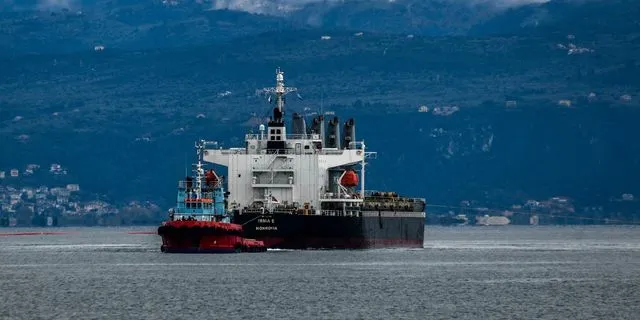 Προσάραξη ρυμουλκού ανοιχτά της Μακρονήσου – Προκλήθηκε εισροή υδάτων