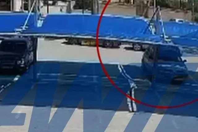 Η στιγμή της σύγκρουσης στο τροχαίο στη Ρόδο