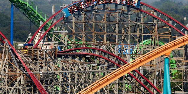 Roller Coaster (φωτογραφία αρχείου)