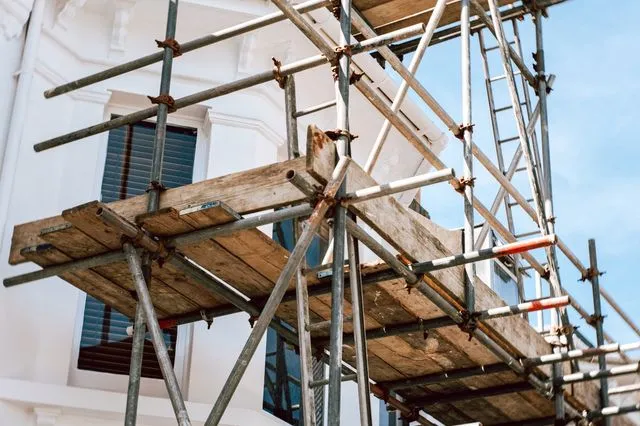 Εργατικό ατύχημα στα Γιαννιτσά: Κατέρρευσε σκαλωσιά – Τρεις τραυματίες