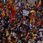 Ισπανία: Xιλιάδες διαδηλωτές ζητούν την παραίτηση Σάντσεθ
