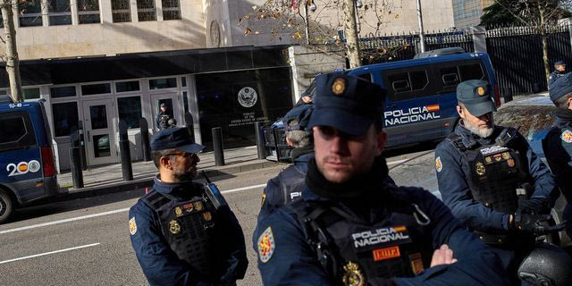 Ισπανία: Έφοδος της αστυνομίας στην έδρα του Σοσιαλιστικού Κόμματος