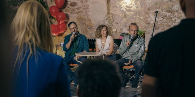 Το “Σύννεφα Μπαλόνια” κυκλοφόρησε σε βινύλιο και η παρουσίασή του ένωσε φίλους και τραγούδια