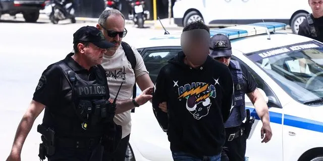 Θεσσαλονίκη: Πάνω από 14 χτυπήματα με κατσαβίδι και σουγιά δέχτηκε ο 67χρονος από τον γιο του