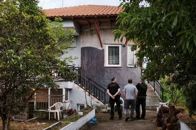 Νεκρός εντοπίστηκε το βράδυ της Κυριακής 67χρονος, μέσα στο σπίτι του στην περιοχή Τριάδι στην Θεσσαλονίκη