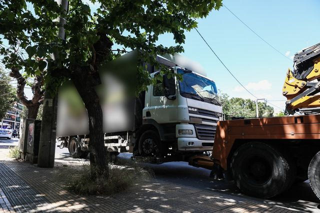 Πατήσια: Φορτηγό παρέσυρε και σκότωσε πεζή