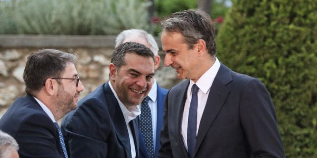 Ο Μητσοτάκης, ο Τσίπρας και η “νίκη” του ΠΑΣΟΚ…
