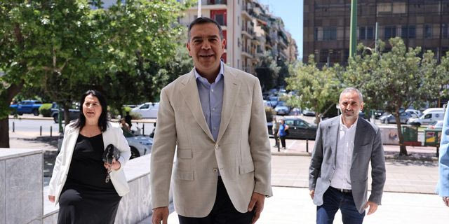 Στον Άρειο Πάγο ο Αλέξης Τσίπρας – Κατέθεσε την ιδρυτική διακήρυξη της ΕΛ.Α.Σ.