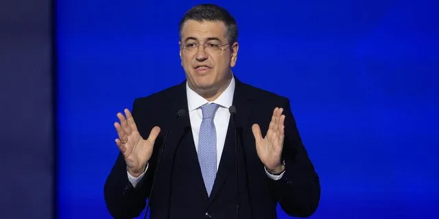 Ο Απόστολος Τζιτζικώστας στο Συνέδριο της ΝΔ