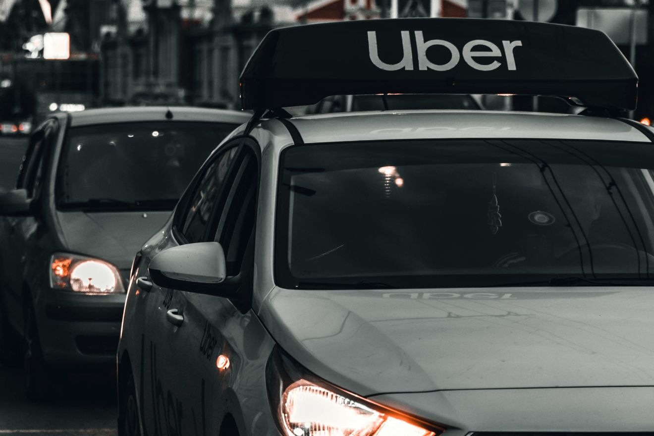 Ολλανδία: Πρόστιμο 825 εκατ. ευρώ στην Uber
