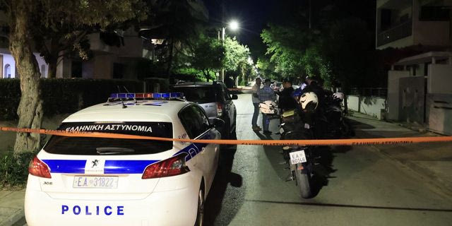 57χρονος άνδρας αυτοκτόνησε αφού πυροβόλησε και τραυμάτισε τη γυναίκα του στη περιοχή του Χολαργού
