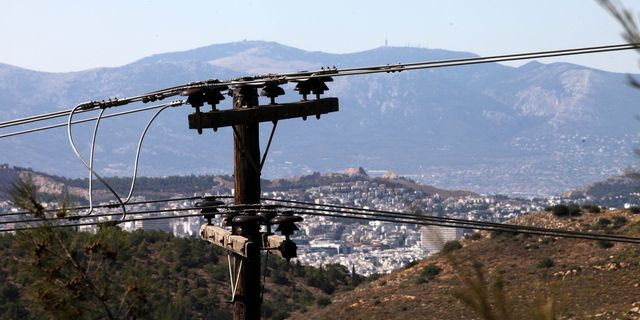 Αστυνομική επιχείρηση στο Μενίδι: Ξήλωμα 1,8 χιλιομέτρων καλωδίων για ρευματοκλοπές – Επτά συλλήψεις