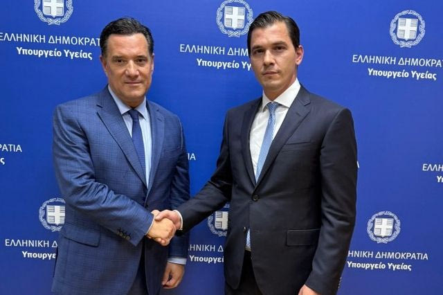 Ο υπουργός Υγείας Άδωνις Γεωργιάδης και ο προσωρινός διοικητής του ΕΟΠΥΥ Αθανάσιος Ζαμάνης.