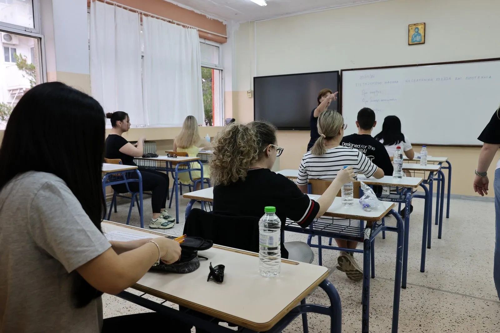 Πανελλήνιες 2026: Τα θέματα που έπεσαν σε Αρχαία, Μαθηματικά και Βιολογία