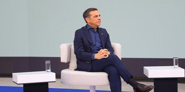 Τσίπρας: Δωρεάν μετακινήσεις, κατάργηση πανελλαδικών και άλλα 3 μέτρα για τους πολίτες