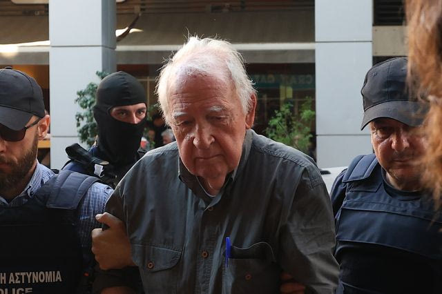 Στον εισαγγελέα Εφετών Πειραιά ο Αλέξανδρος Γιωτόπουλος