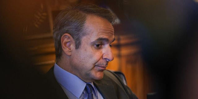 Οι δικοί του “δικάζουν” και συκοφαντούν ελεύθερα