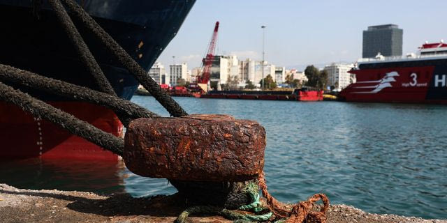 Ραφήνα: Δεμένα τα πλοία το βράδυ της Παρασκευής λόγω στάσης εργασίας της ΠΕΝΕΝ