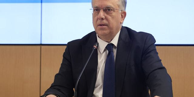 Τάκης Θεοδωρικάκος: Στηρίζουμε με πράξεις το εισόδημα της ελληνικής οικογένειας