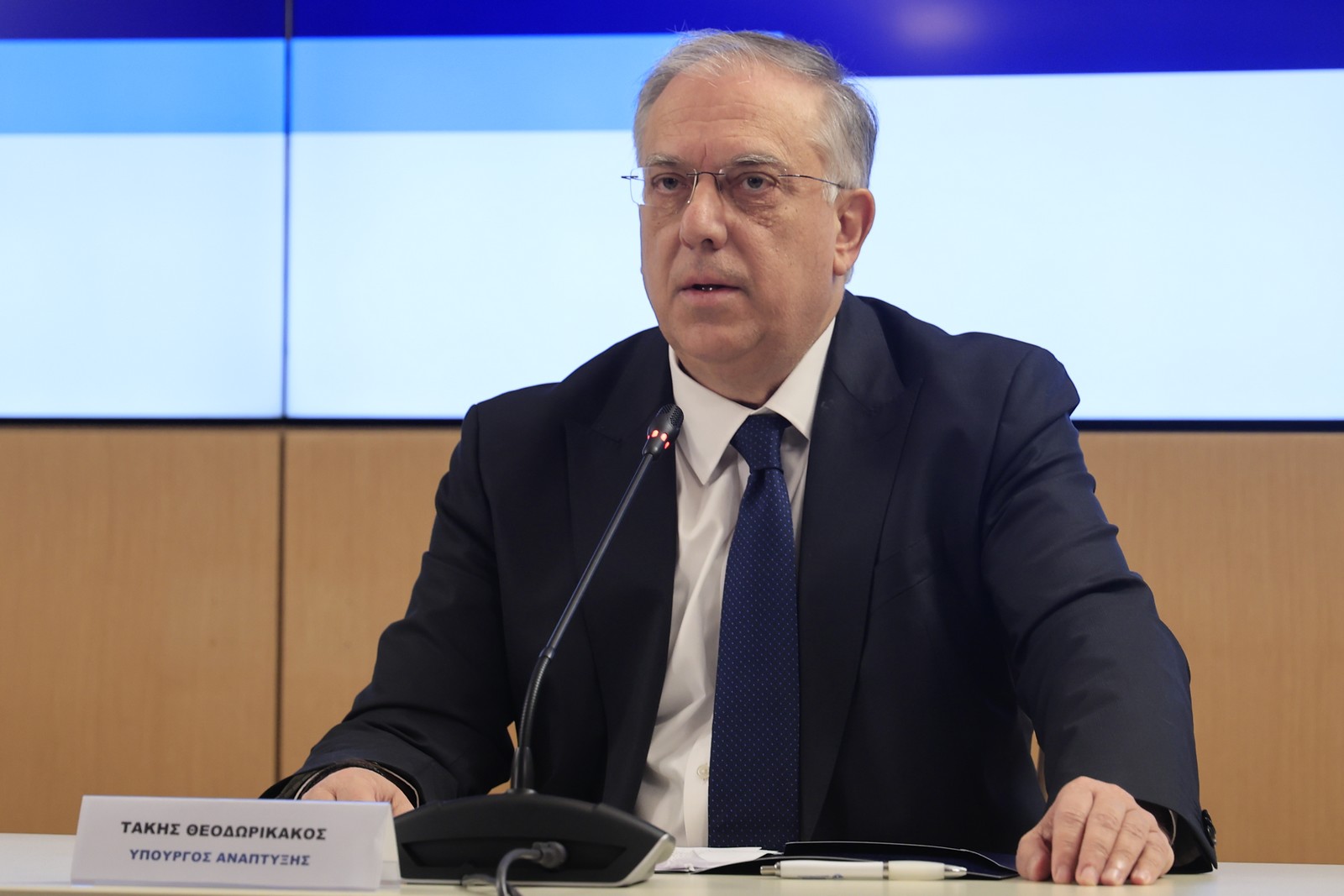 Τάκης Θεοδωρικάκος: Στηρίζουμε με πράξεις το εισόδημα της ελληνικής οικογένειας