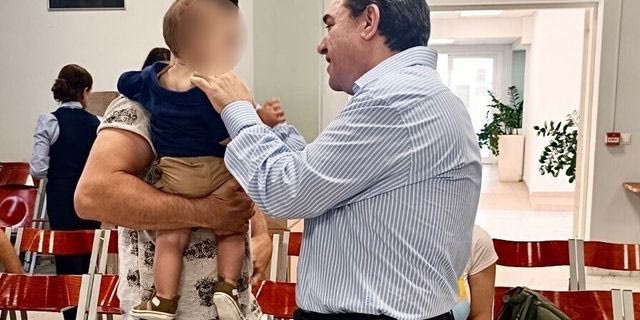 Μπροστά για την Οικογένεια: Στήριξη σε 1.140 βρέφη από τον Έβρο έως το Καστελόριζο
